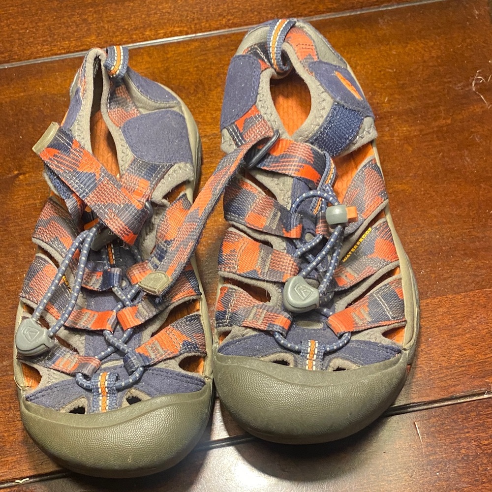 Keen Kids Sandals in Navy and Orange